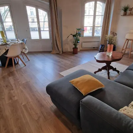 Gare Montoparnasse 2 Mins,,front Metro,gorgeous 2 Bedroom, 76 M2 ,in Center Of St Germain Very Close To Notre Dame Of ,5 Mns Eiffel Tour Appartamento