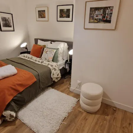 Gare Montoparnasse 2 Mins,,front Metro,gorgeous 2 Bedroom, 76 M2 ,in Center Of St Germain Very Close To Notre Dame Of ,5 Mns Eiffel Tour *