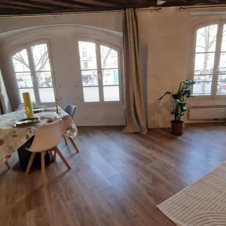 Gare Montoparnasse 2 Mins,,front Metro,gorgeous 2 Bedroom, 76 M2 ,in Center Of St Germain Very Close To Notre Dame Of ,5 Mns Eiffel Tour Appartamento Parigi
