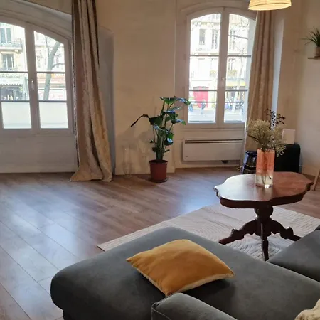 Gare Montoparnasse 2 Mins,,front Metro,gorgeous 2 Bedroom, 76 M2 ,in Center Of St Germain Very Close To Notre Dame Of ,5 Mns Eiffel Tour Appartamento