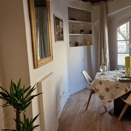 Gare Montoparnasse 2 Mins,,front Metro,gorgeous 2 Bedroom, 76 M2 ,in Center Of St Germain Very Close To Notre Dame Of ,5 Mns Eiffel Tour Paris